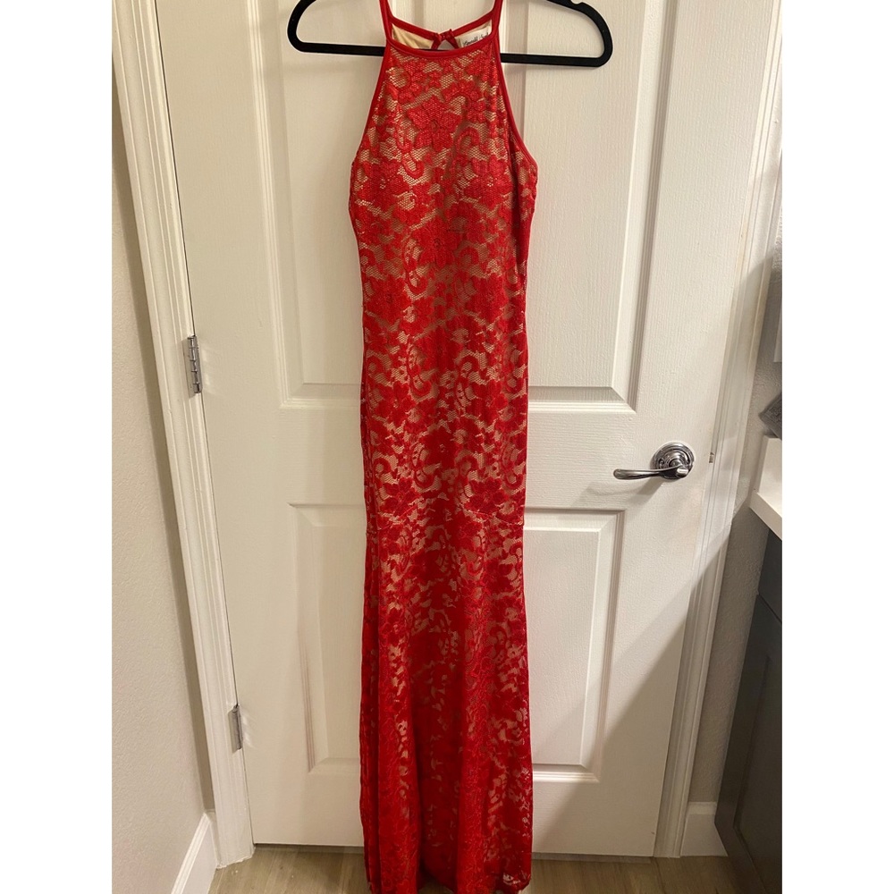 Red Lace Formal Gown. Size S.
